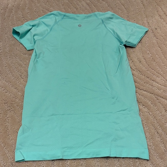 Lululemon Athletica Teal Short Sleeve Top - Picture 3 of 3